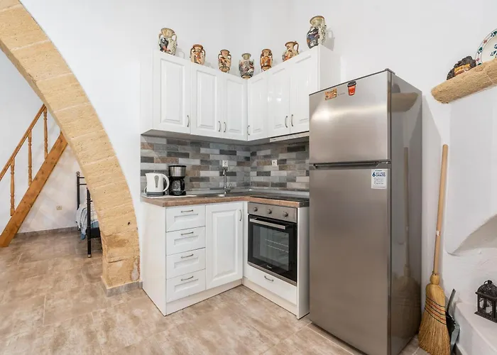 Casa de Férias Amalia's Traditional In Paradisi Paradeísion