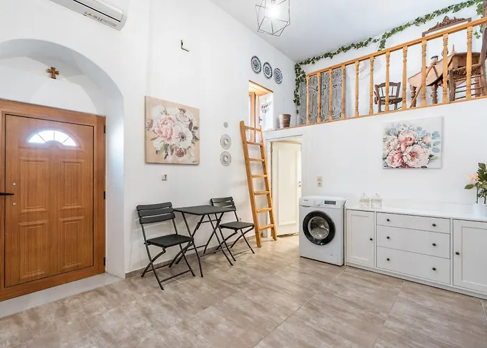 Casa de Férias Amalia's Traditional In Paradisi Paradeísion