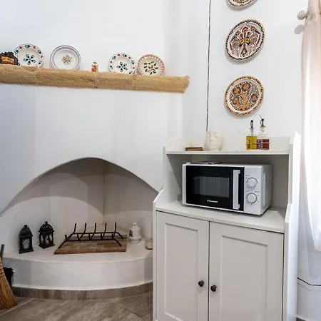 Amalia's Traditional In Paradisi Ferienhaus