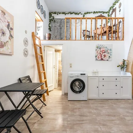 Amalia's Traditional In Paradisi Παραδείσι